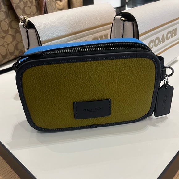 NWT Coach Outlet Wyatt Belt Bag In Colorblock - Picture 3 of 7